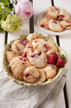 BISCOTTI FRAGOLE E RICOTTA BISCOTTI FRAGOLE E RICOTTA