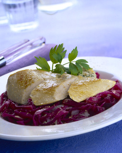 FARAONA AL CAVOLO ROSSO FARAONA AL CAVOLO ROSSO