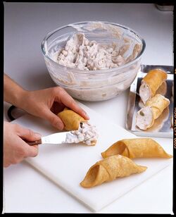 CANNOLI ALLA SICILIANA