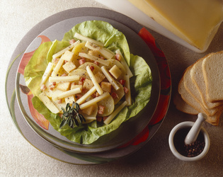 INSALATA DI PATATE AL FORMAGGIO