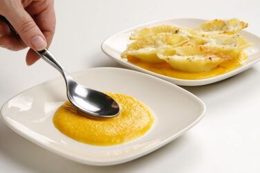 MENÙ INERNALE CON SALSE COLORATE MENÙ INERNALE CON SALSE COLORATE