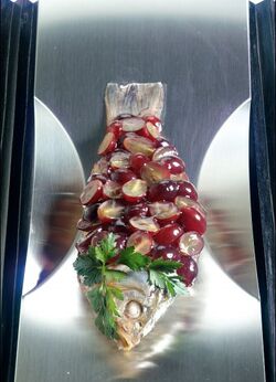 CARPA IN GELATINA AGRODOLCE CON UVA NERA COVER 