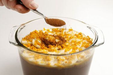 BUDINO CALDO CON BRICIOLE CROCCANTI