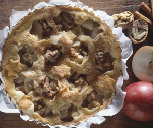 CROSTATA DI MELE E NOCI