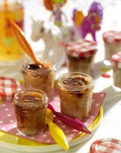 PICCOLI CLAFOUTIS DI CONFETTURA DI ALBICOCCHE