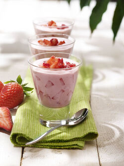 FRULLATO CON YOGURT ALLE FRAGOLE