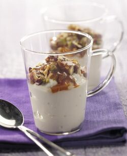 CREMA DI RICOTTA CON FRUTTA SECCA