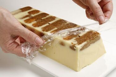 BUDINO CON SAVOIARDI E CARAMELLO BUDINO CON SAVOIARDI E CARAMELLO