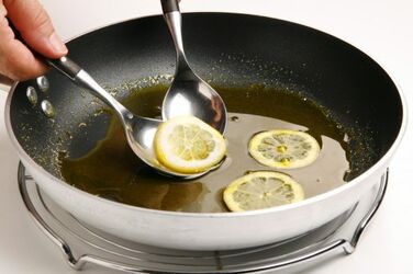 SPUMA DI LIMONE AL LIQUORE STREGA SPUMA DI LIMONE AL LIQUORE STREGA