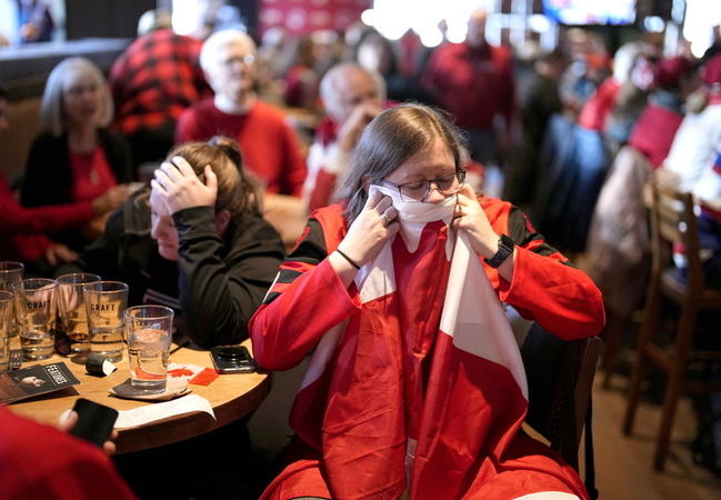 Oly Hkw Gold Medal Fans Ottawa Can 19 Feb 2026