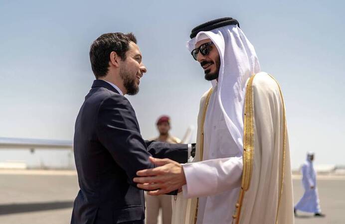 Jordanian Crown Prince Hussein bin Abdullah II arrived in Doha on an official visit and met with the Emir of Qatar 