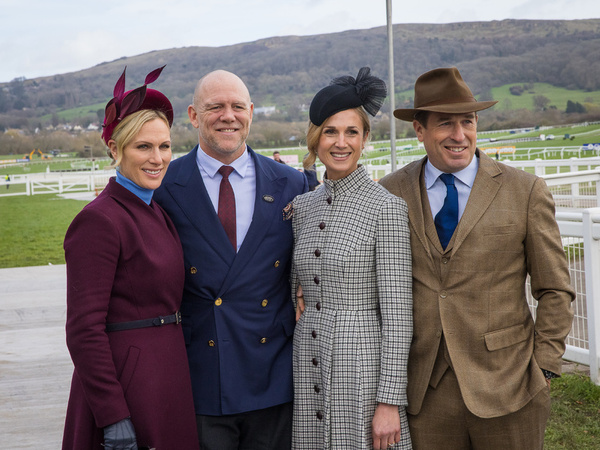 UK Cheltenham Festival 2026 giorno 4 ritratto di famiglia per Zara e il fratello Peter Phillips