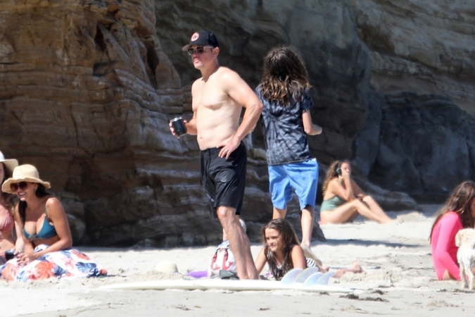 Legion Media Photo Set 6874148 Speccena Trebuetsya Odobrenie Special Price Applies Approval Required Exclusive Matt Damon Enjoys A Day At The Beach With His Wife And Kids