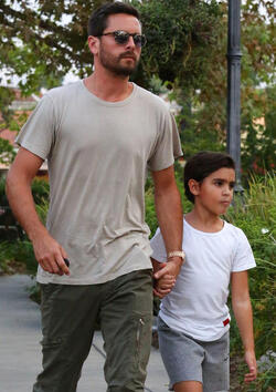 King of cool, Scott Disick, spent some quality time with his little man, Mason. The pair were spotted in Calabasas, on August 31, 2017 X17online.com