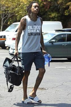 Exclusive, Los Angeles, CA - 8/31/17
Nick Jonas bumps into rapper Wiz Khalifa at the gym and then heads to Whole Foods to do some grocery shopping.
-PICTURED: Wiz Khalifa
-PHOTO by: INSTARimages.com
-INSTAR_Nick_Jonas_Wiz_Khalifa_Gym_33418104973
Editorial Rights Managed Image - Please contact www.INSTARimages.com for licensing fee and rights: North America Inquiries: email sales@instarimages.com or call 212.414.0207 - UK Inquiries: email ben@instarimages.com or call + 7715 698 715 - Australia Inquiries: email sarah@instarimages.com.au or call +02 9660 0500 – for any other Country, please email sales@instarimages.com. Image or video may not be published in any way that is or might be deemed defamatory, libelous, pornographic, or obscene / Please consult our sales department for any clarification or question you may have - http://www.INSTARimages.com reserves the right to pursue unauthorized users of this image or video. If you are in violation of our intellectual property you may be liable for actual damages, loss of income, and profits you derive from the use of this image or video, and where appropriate, the cost of collection and/or statutory damage.