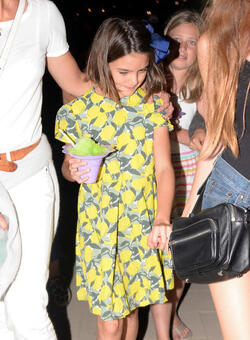 Katie Holmes and Suri Cruise got out to see the sights and taste the delights at the Malibu Fair. Katie went in white, while Suri wore a colorful lemon-print dress, on Sunday, September 3, 2017 Luis/X17online.com