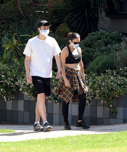 06/04/2020 EXCLUSIVE: Charli XCX and boyfriend Huck Kwong protect themselves with face masks as they go for a walk in Los Angeles, California. The 27 year old singer-songwriter is wearing Nike leggings with a matching sports bra with a flannel shirt wrapped around her waist while boyfriend Huck keeps it simple with a white shirt and black shorts.
sales@theimagedirect.com Please byline:TheImageDirect.com
*EXCLUSIVE PLEASE EMAIL sales@theimagedirect.com FOR FEES BEFORE USE
