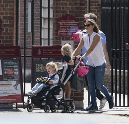 Princess Madeleine with her Kids Princess Madeleine with her Kids