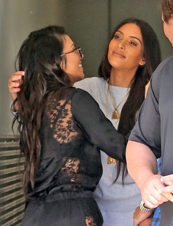 Kim And Kourtney Crack Up On Snapchat Kim And Kourtney Crack Up On Snapchat