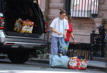 Sofia Coppola struggles with bags as she loads up her car in New York Sofia Coppola struggles with bags as she loads up her car in New York