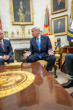 Non Exclusive Donald Trump hosts an expanded bilateral meeting Non Exclusive Donald Trump hosts an expanded bilateral meeting