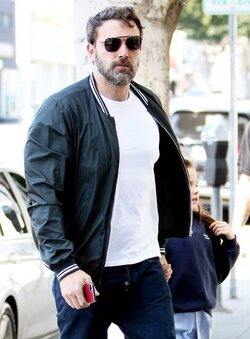 Ben Affleck picked up daughter Seraphina from school and the pair stopped for an ice cream cone in Brentwood.