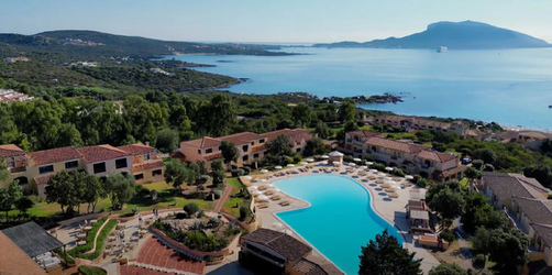 Dad Furious At Family Hotel s Half Naked Chocolate Covered Woman Served On Platter