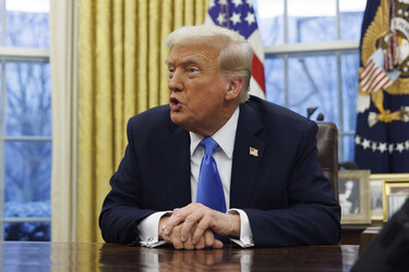 US President Trump Meets with Elon Musk in Oval Office