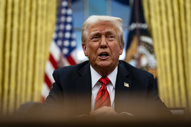 Trump Signs Executive Orders Trump Signs Executive Orders