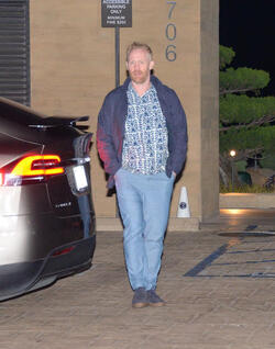 Brad Pitt s pal Thomas Houseago enjoys a dinner outing at Nobu in Malibu.