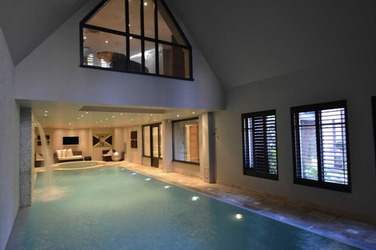 FORMER UNITED STAR FINDS BUYER FOR HIS HOME AFTER SEVEN YEARS AND SLASHING PRICE