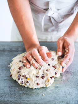 HOT CROSS 4 BUNS WAYS HOT CROSS 4 BUNS WAYS