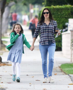 Jennifer Garner super cute in plaid during morning outing with the girls