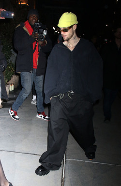 Justin Bieber and wife Hailey Bieber arriving at The Twenty Two