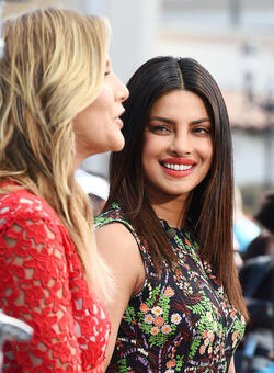 Priyanka Chopra Stunning In Floral Minidress On The Set Of EXTRA Priyanka Chopra Stunning In Floral Minidress On The Set Of EXTRA