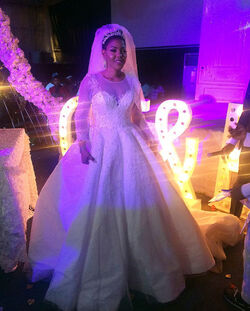 VID Billionaire Shoots Cash At Guests With Golden Gun