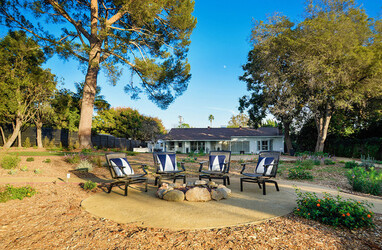 Jeff Lynne of the Electric Light Orchestra has just bought this house in Brentwood Los Angeles for 10 million Jeff Lynne of the Electric Light Orchestra has just bought this house in Brentwood Los Angeles for 10 million