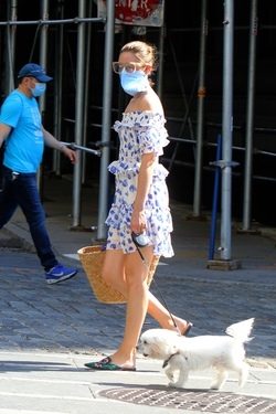 Olivia Palermo and Mr Butler Go to the Park Olivia Palermo and Mr Butler Go to the Park