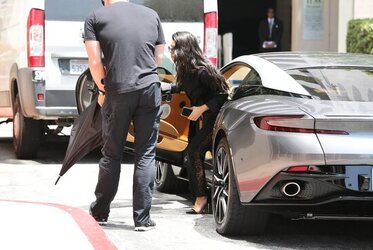 Kim And Kourtney Crack Up On Snapchat Kim And Kourtney Crack Up On Snapchat