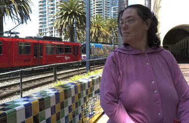 I CHOO CHOO CHOOSE YOU WOMAN CLAIMS SHE MARRIED A TRAIN STATION AFTER 36 YEARS IN LOVE