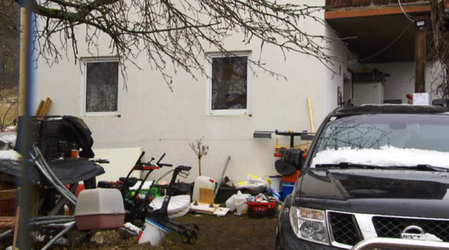 Female Cultist Flashes Her Bra As Pipe Bomb Trial Against Two Brits And Two Austrians Kicks Off