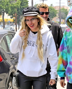 Is Bella Thorne Sending A Message To Scott Disick With This Hoodie 