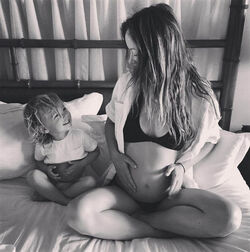 The best celebrity baby announcements on social media