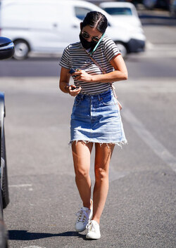 Lucy Hale Hops out of her car Looking Cute Lucy Hale Hops out of her car Looking Cute