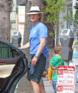 Owen Wilson Steps Out For Lunch With Son Robert