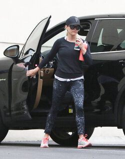Reese Witherspoon is loving her morning workout routine