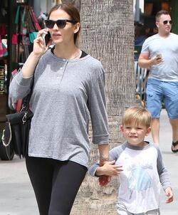 Jennifer Garner and son Samuel out to a movie and the Apple Store