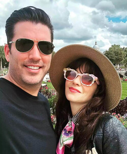 Jonathan Scott and Zooey Deschanel visit Paris after their engagement. Jonathan Scott and Zooey Deschanel visit Paris after their engagement.