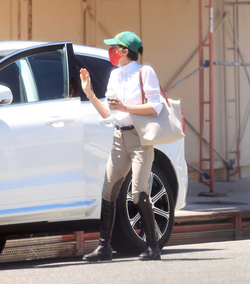 Selma Blair Gets Emotional After Making Triumphant Return To Horse Jumping