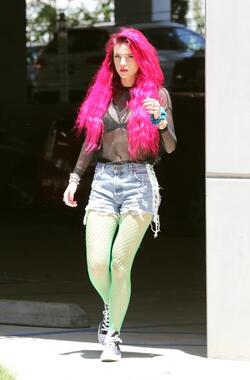 Bella Thorne Rocks Hot Pink Hair After Revealing Scott Disick Drinks Alot Bella Thorne Rocks Hot Pink Hair After Revealing Scott Disick Drinks Alot